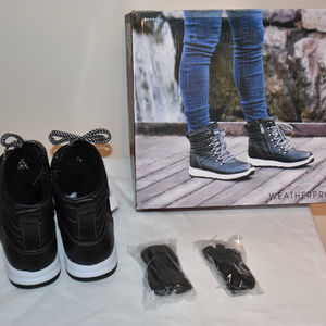 report alexa perforated zip sneaker